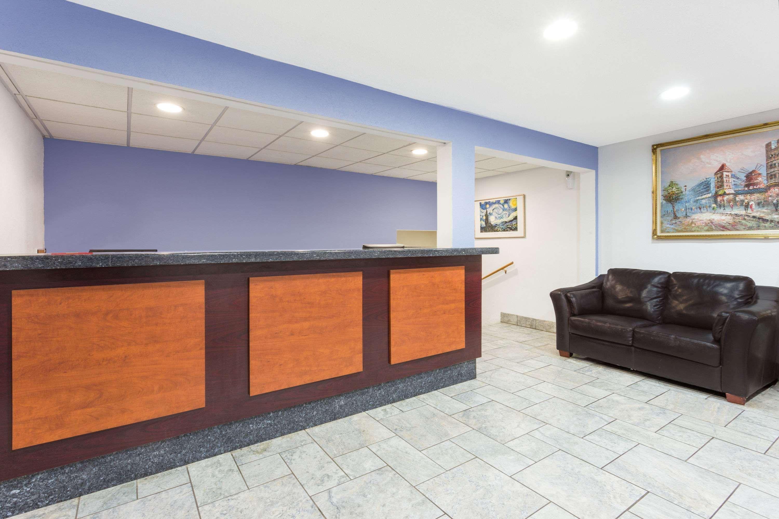 Super 8 By Wyndham Kenosha/Pleasant Prairie Hotel Exterior photo